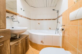 Zděný byt 3+1 v osobním vlastnictví - Trutnov - centrum - Ji - 15