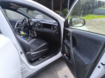 TOYOTA RAV4 2,5 HYBRID-AUTOMAT - 15