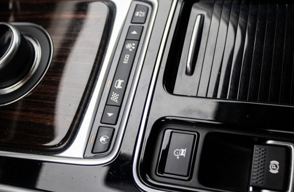 Jaguar XF 177kW (2017) - 16