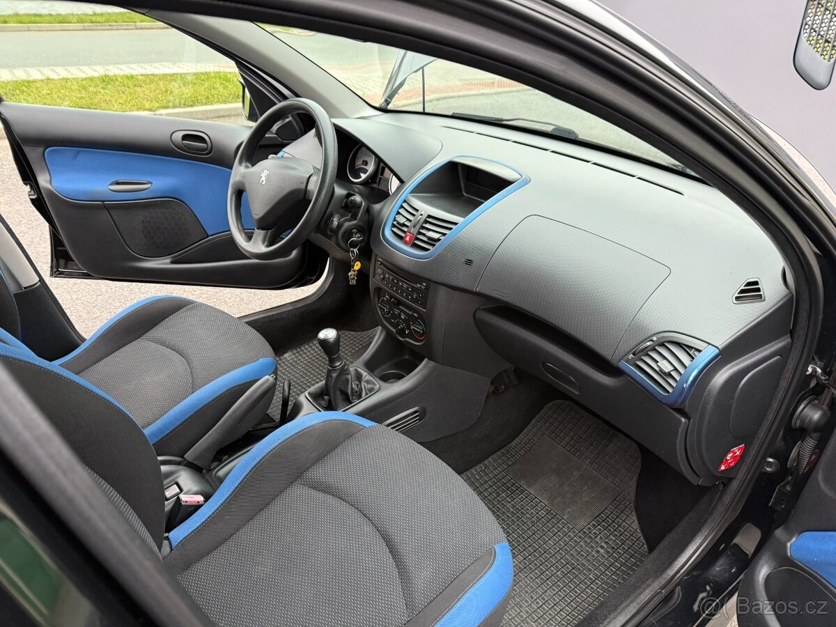 Peugeot 206+ - 16