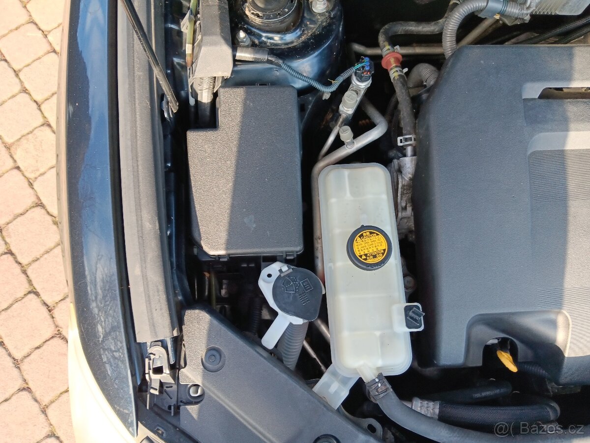 Toyota RAV4 2.2 D4D 110 KW 4x4 - 16