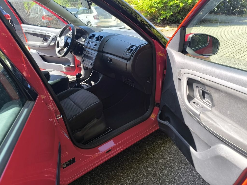 ŠKODA ROOMSTER 1,2 TSI Style Plus - 16
