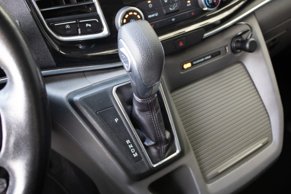 Ford Tourneo Custom L2 Titanium X z roku 2019 - 16