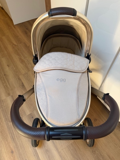 Kočárek Egg 2 set Platinum 9 v 1 Feather/Champagne - 16