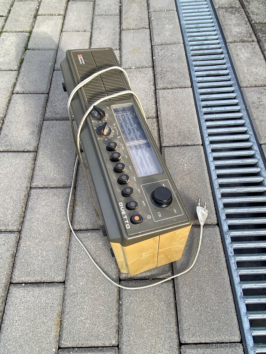 Retro rádio Tesla - 16