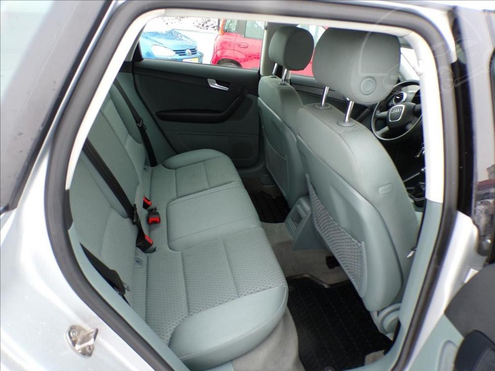 Audi A3 1,6 TDI SPORTBACK,XENONY - 16