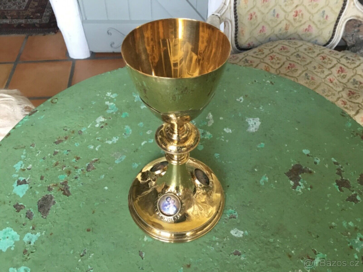 Velké starožitné francouzské kalichy z masivního stříbra, zl - 16