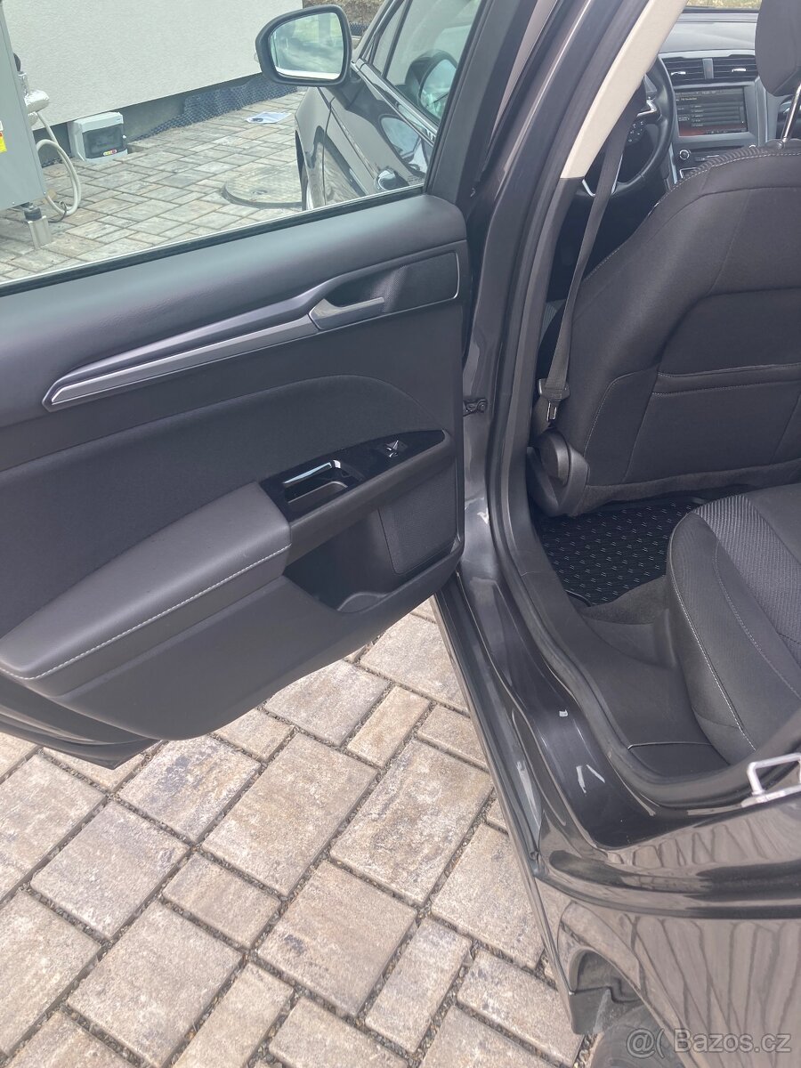 Ford Mondeo Kombi TDCi 2015 - 132kw - serv.kniha - 16