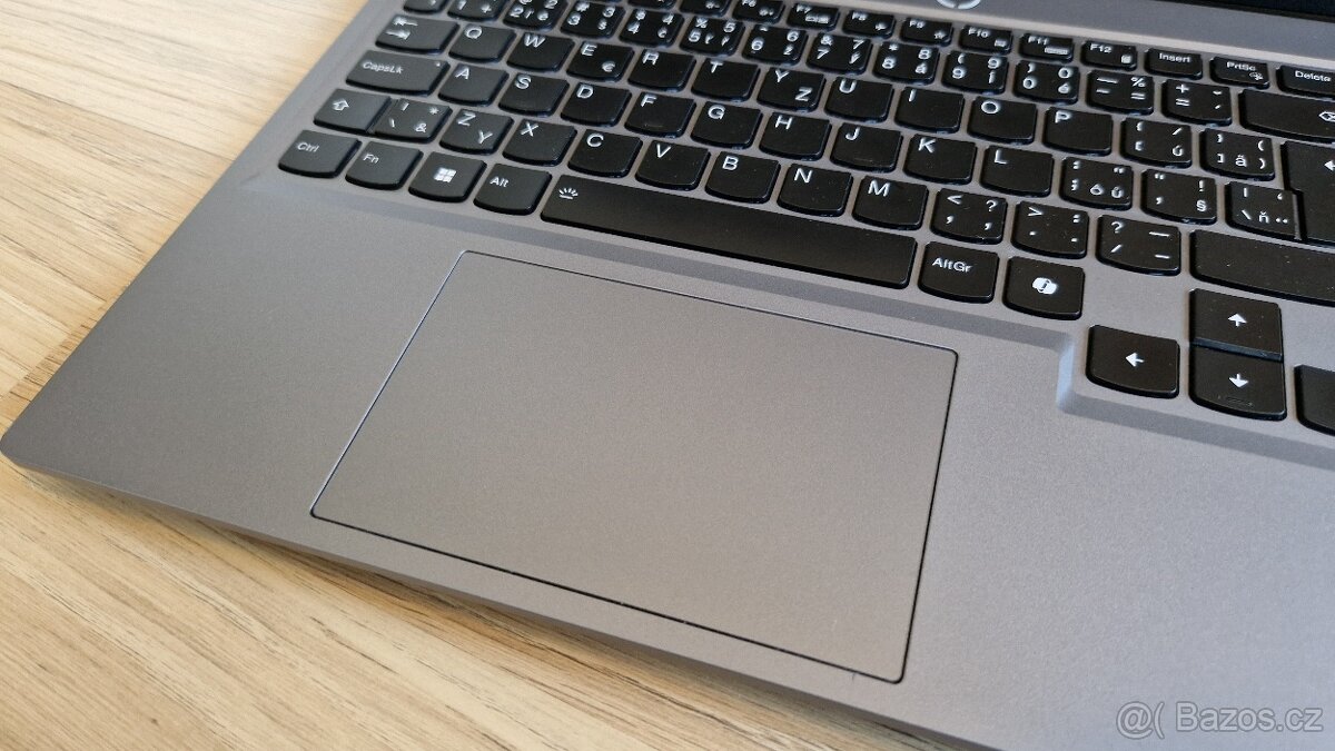 Lenovo LOQ 15IAX9 i5 - 12450HX - 16