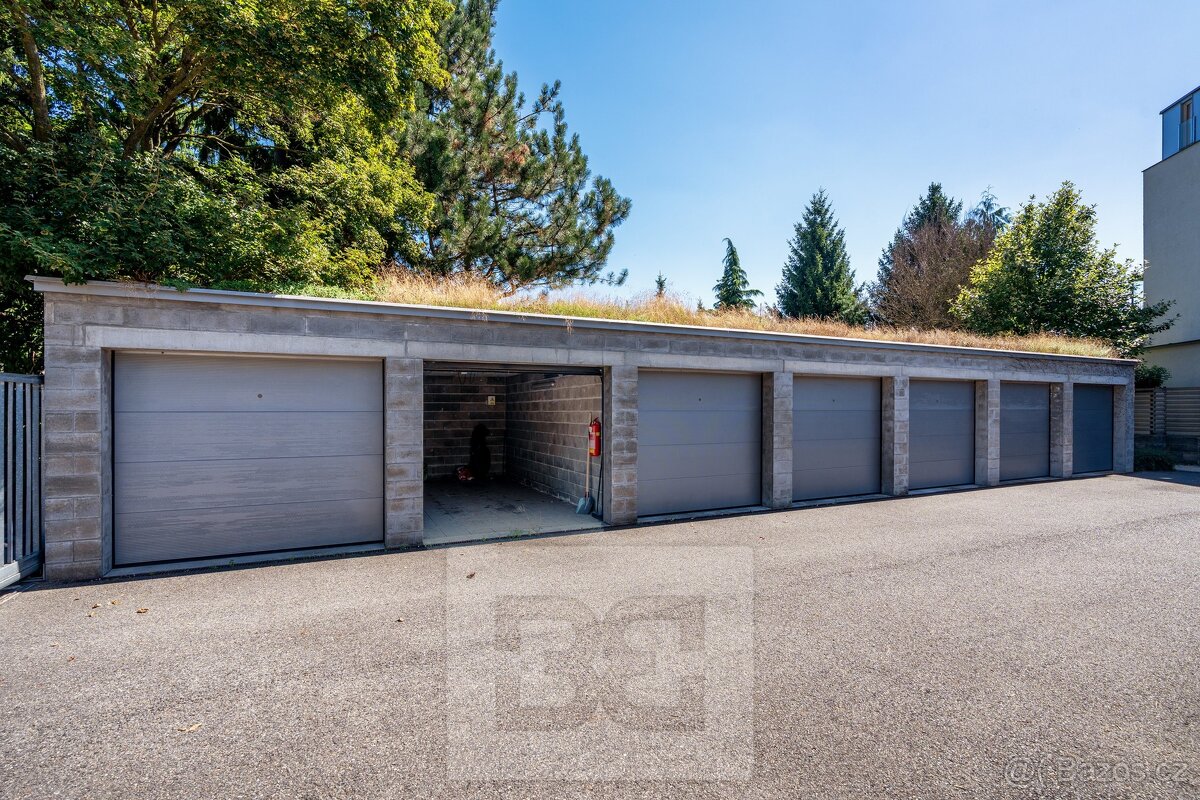 Prodej nadstandardního bytu 4+kk/GS/PS v centru prestižních - 16