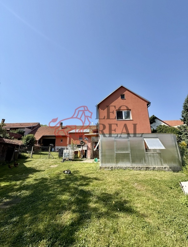 Prodej prostorného RD, užitná plocha 136 m2 a pozemek 2894 m - 16