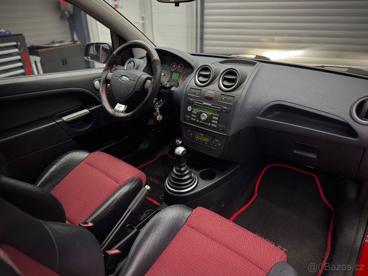 Ford Fiesta ST150 - 16