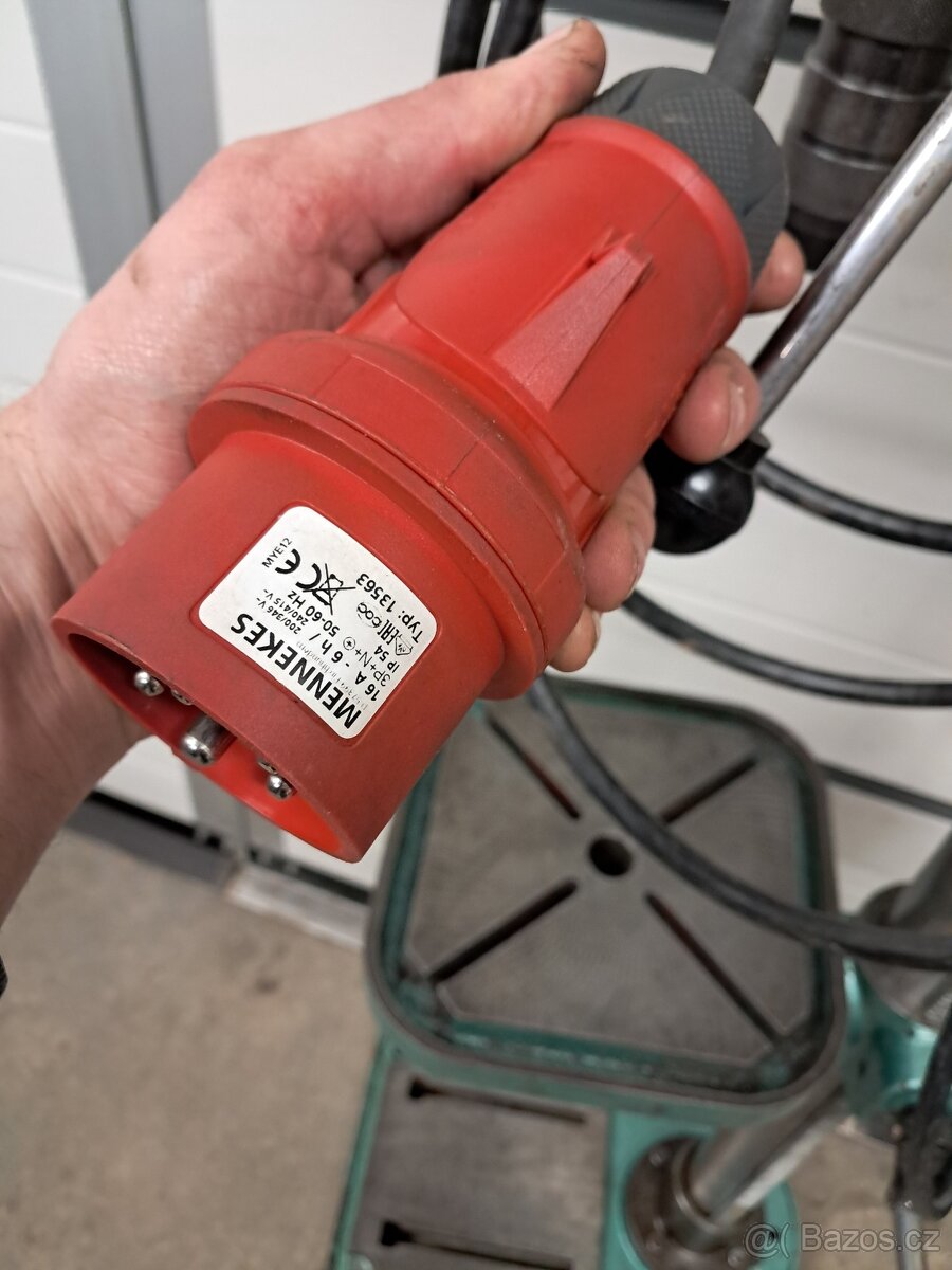 Stojanová vrtačka - 16