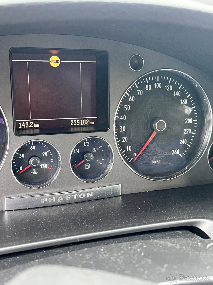 Volkswagen Phaeton - 16