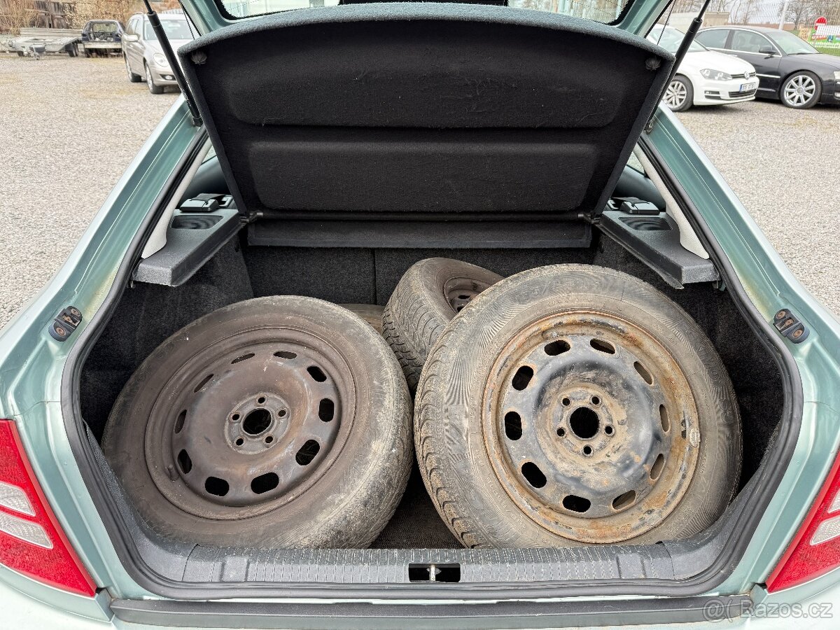 Škoda Octavia TOUR 1.6MPi 75kW 2009 ČR - 16