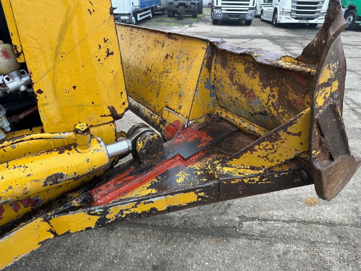 LKT 81 1982 VIN 1317 - 16