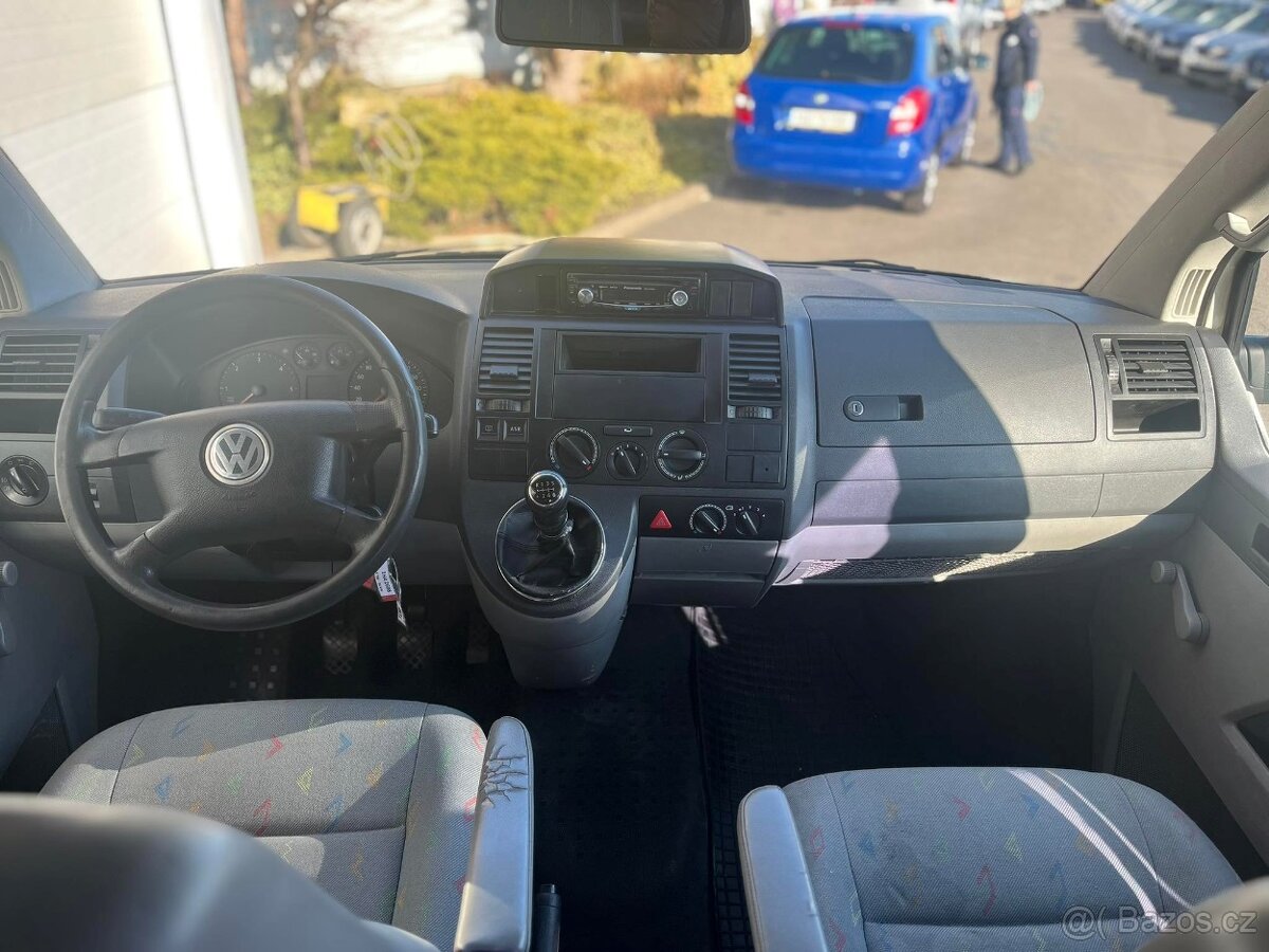 Prodám Volkswagen Transporter 2,5TDI - 16