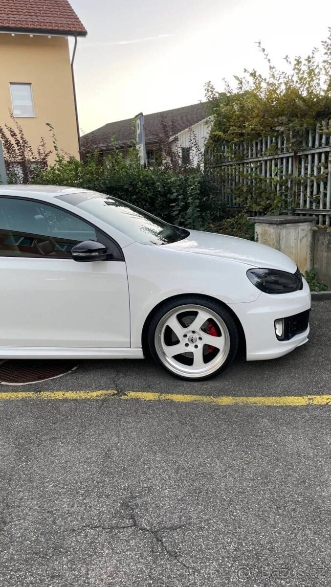 ČIERNE KRYTY spätných zrkadiel. - 16