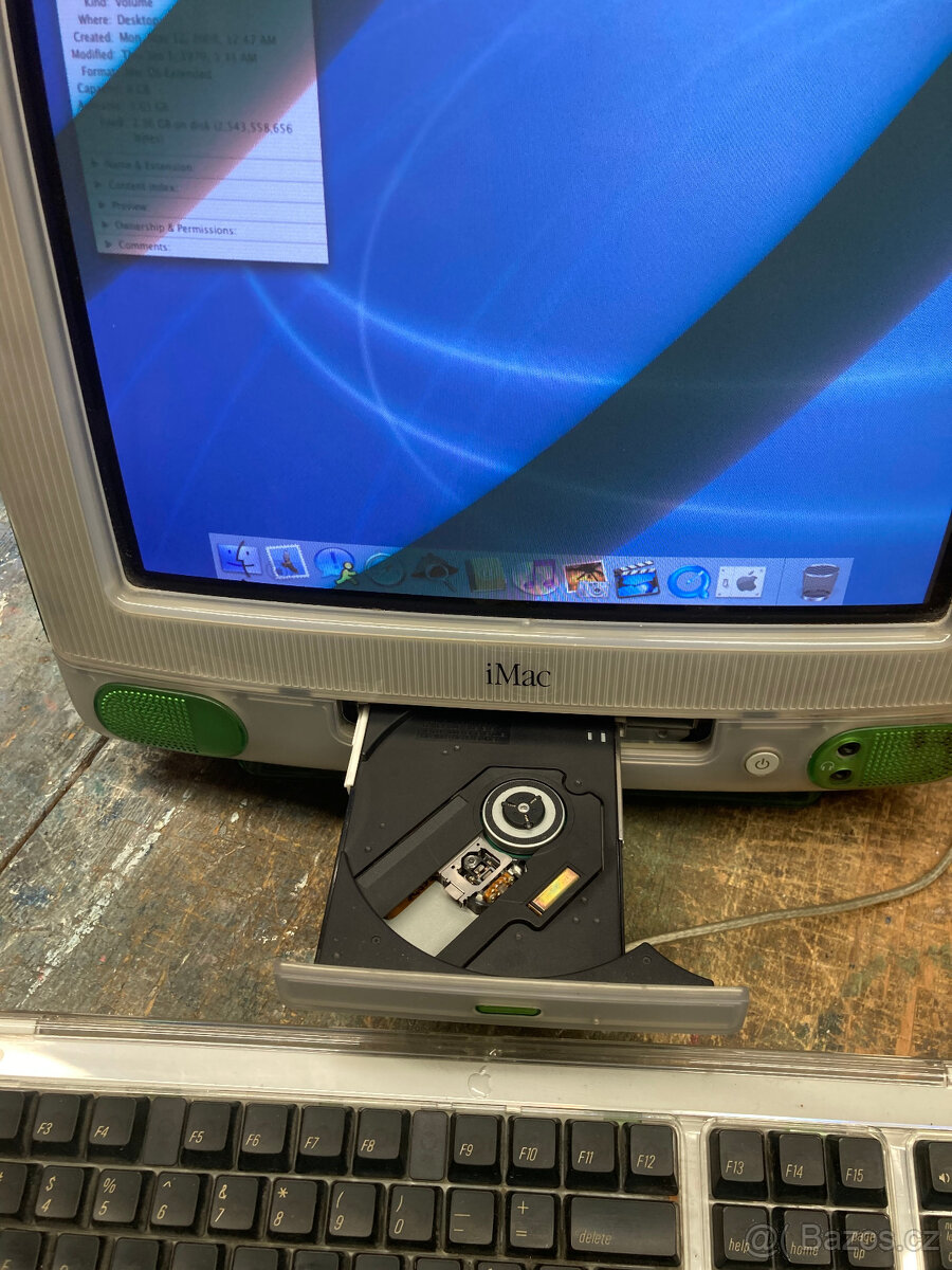 iMac G3 zelený - 16
