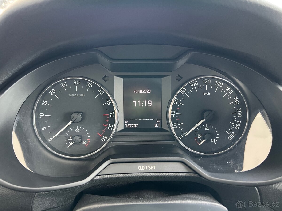 Škoda Octavia III Elegance 1,6TDI 77kW - 16