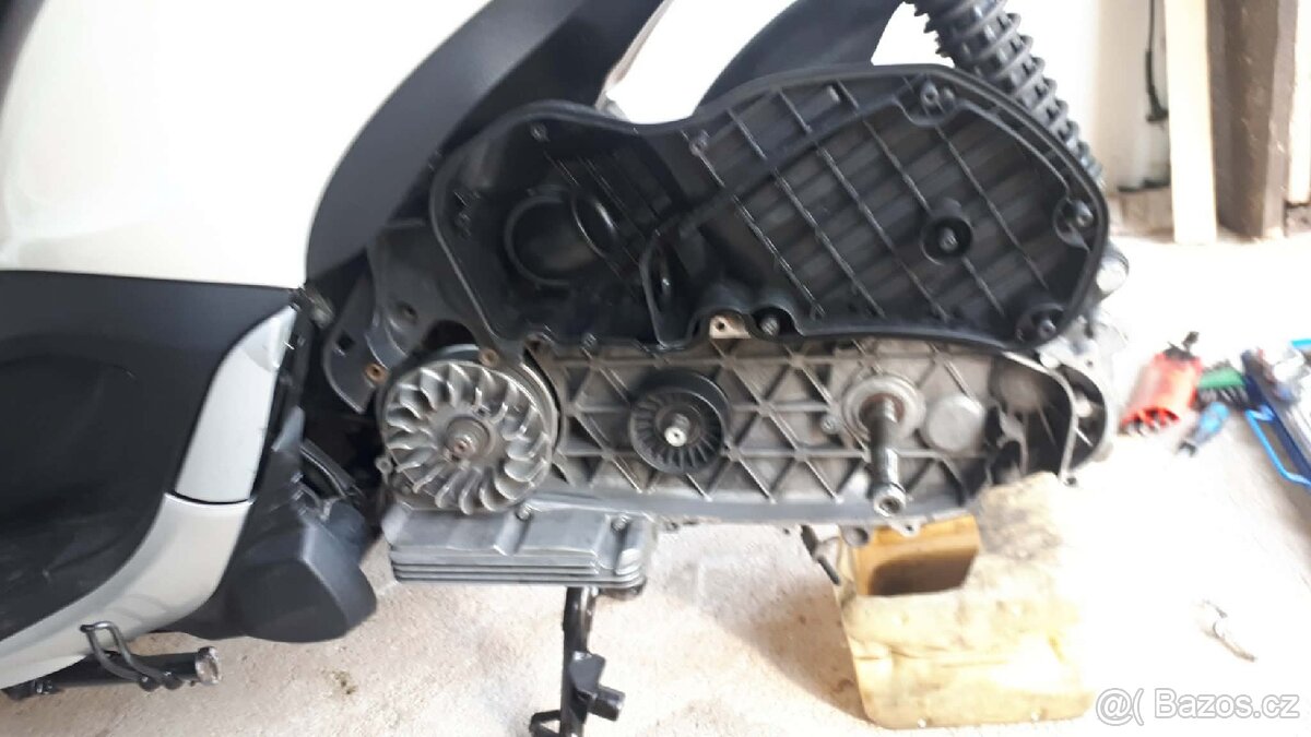 Piaggio Beverly 300ie - 16