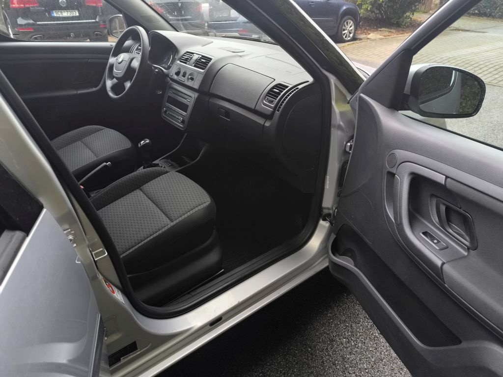 ŠKODA ROOMSTER 1,6TDi- STYLE - 16