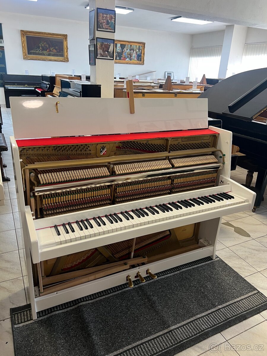 Bílé piano Petrof ve velmi dobrém stavu, PRODÁNO - 16