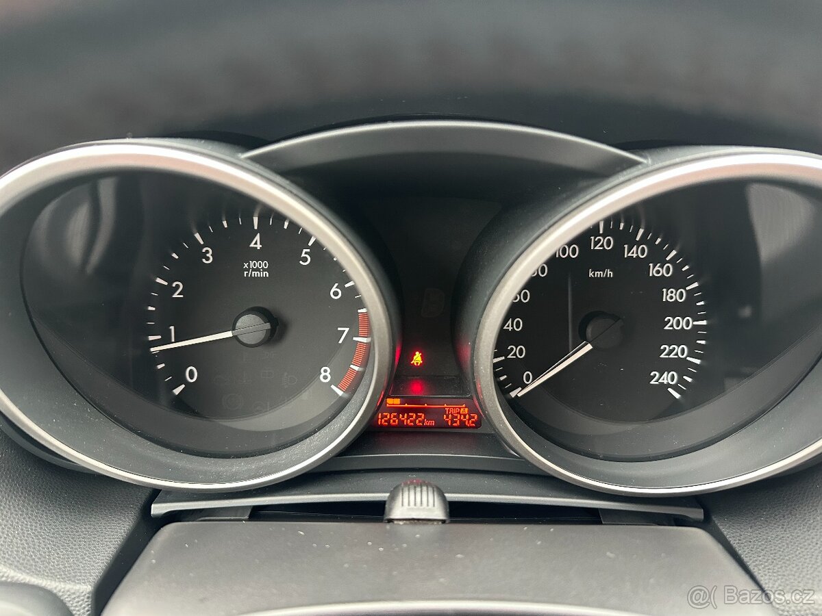 Mazda 5 2.0 110kW 2015 126422km 7.míst - 16