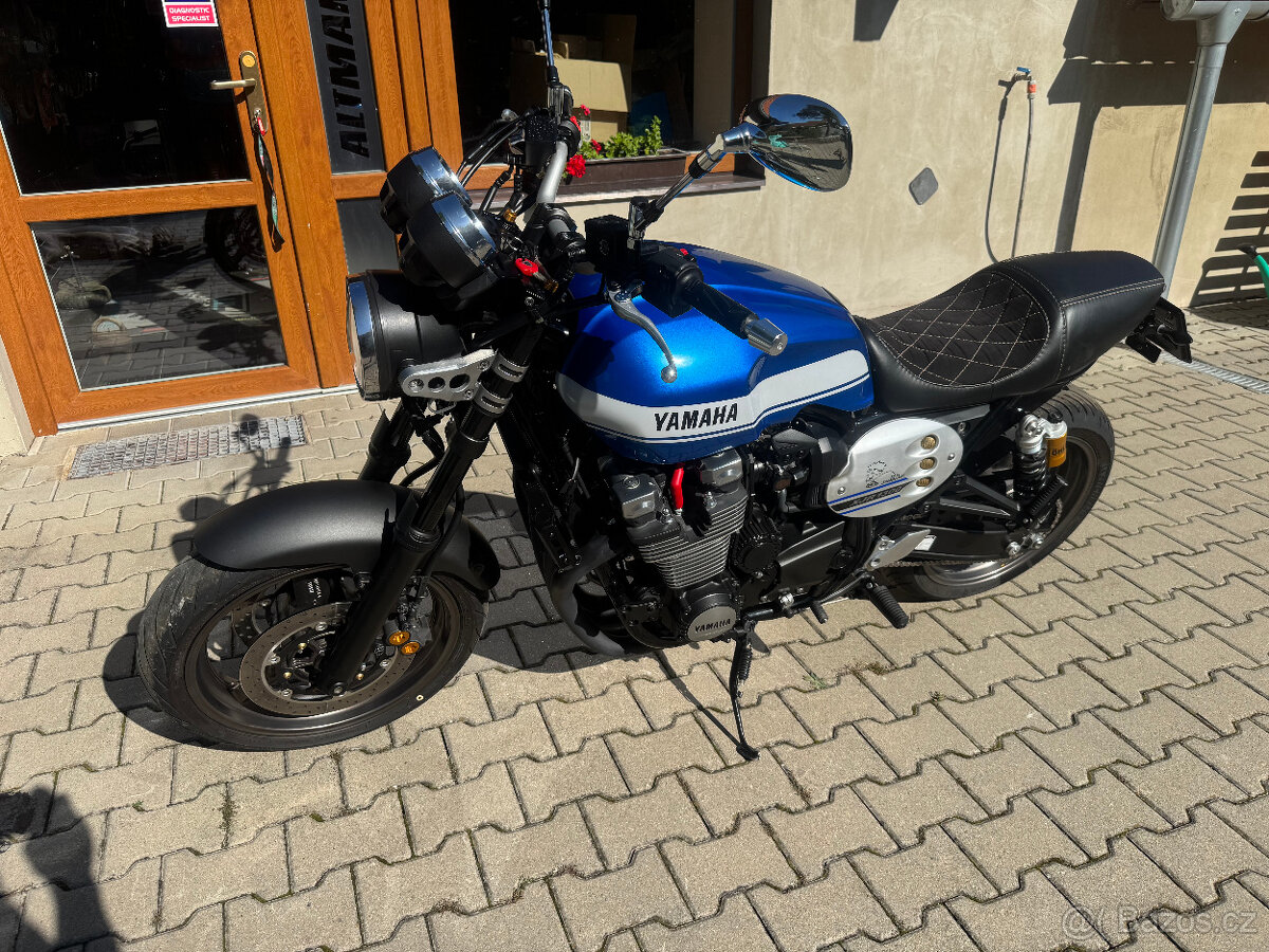 Yamaha XJR 1300 - 16
