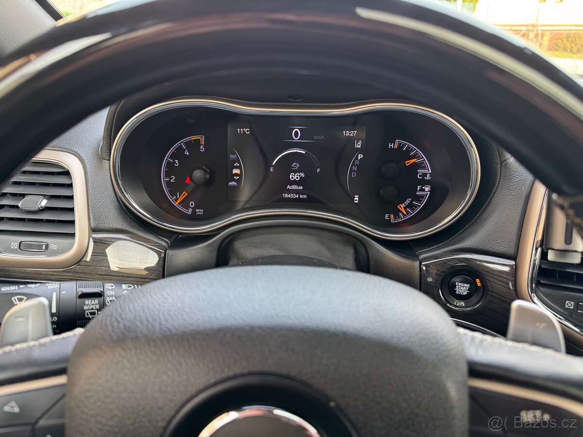 Jeep Grand Cherokee WK2 - 16