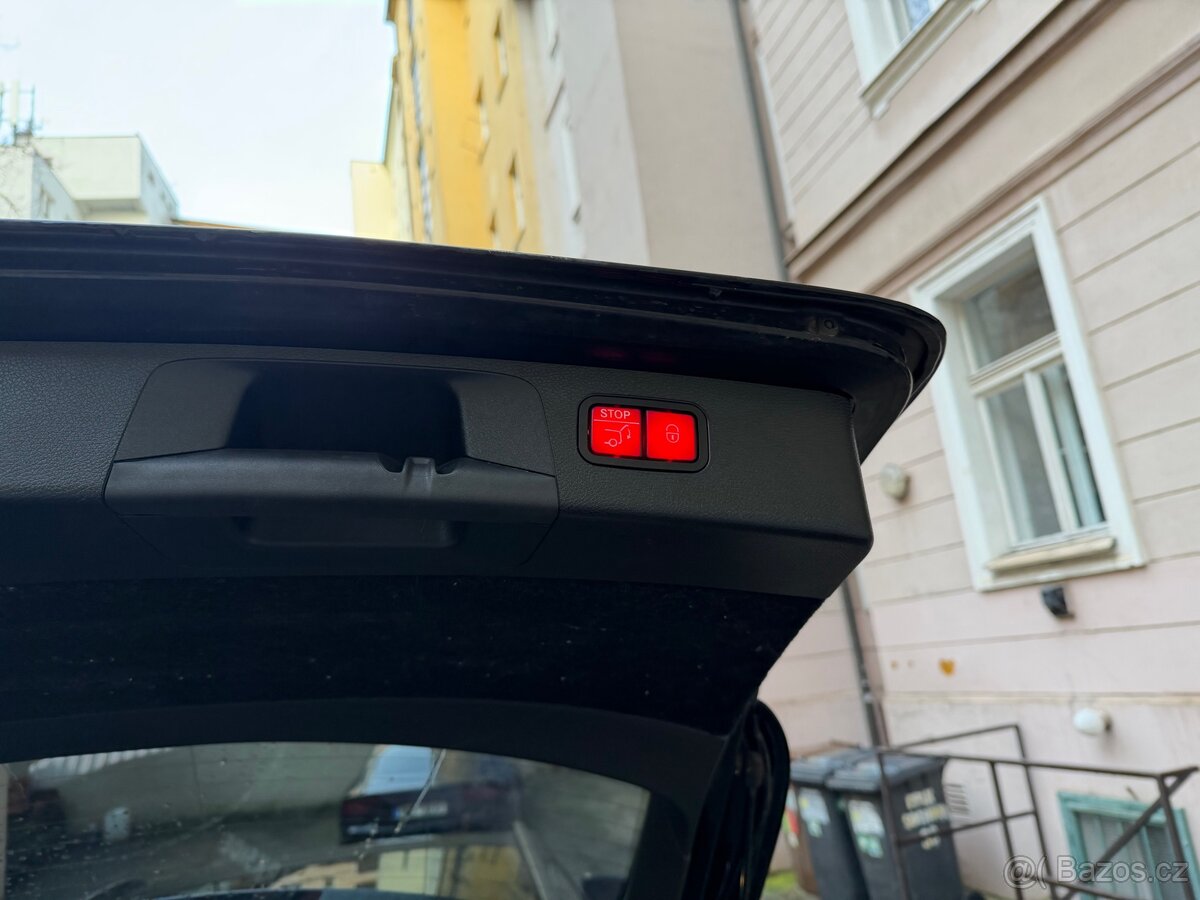 Mercedes E 220d - 16