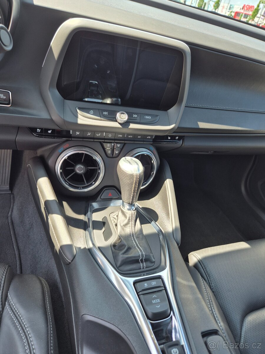 Chevrolet Camaro SS - 16