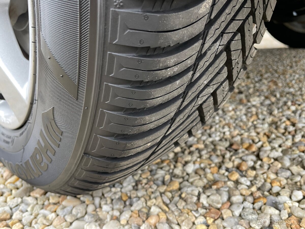 TOYOTA AURIS HYBRID LIFE 2011 NAJETO 86TKM - 16