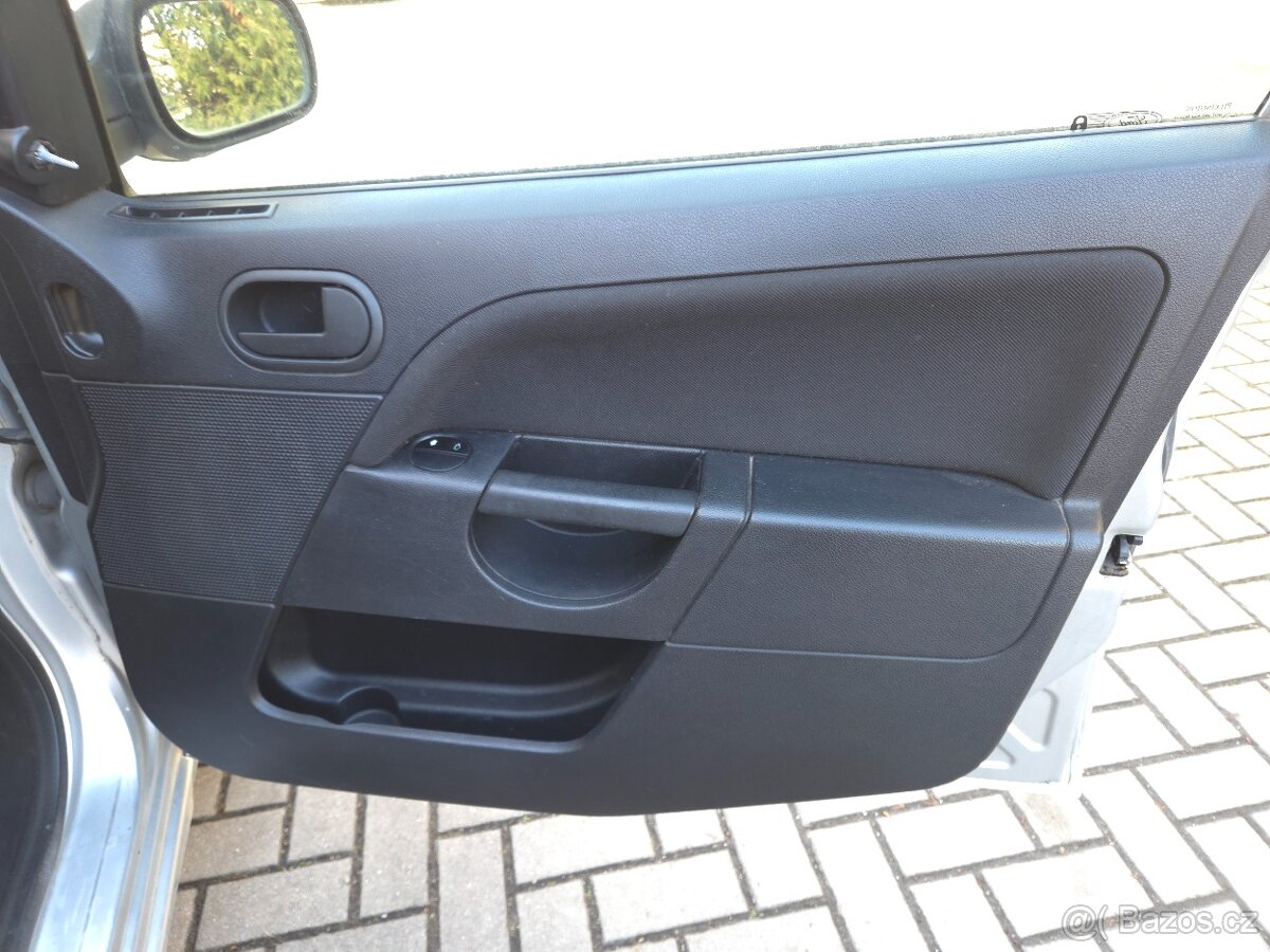Ford Fiesta 1.3 benzín klima - 16