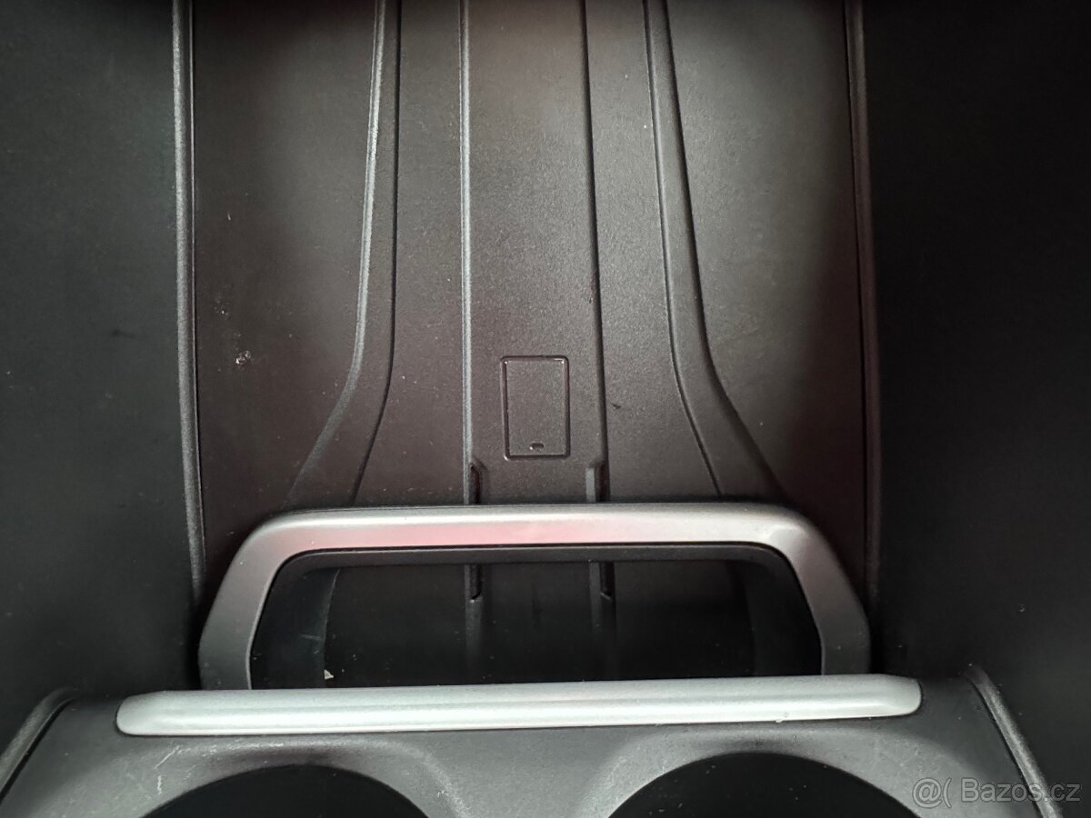 218i Active Tourer LED, ACC, Kamera,zimní AL sada, Key Less - 16