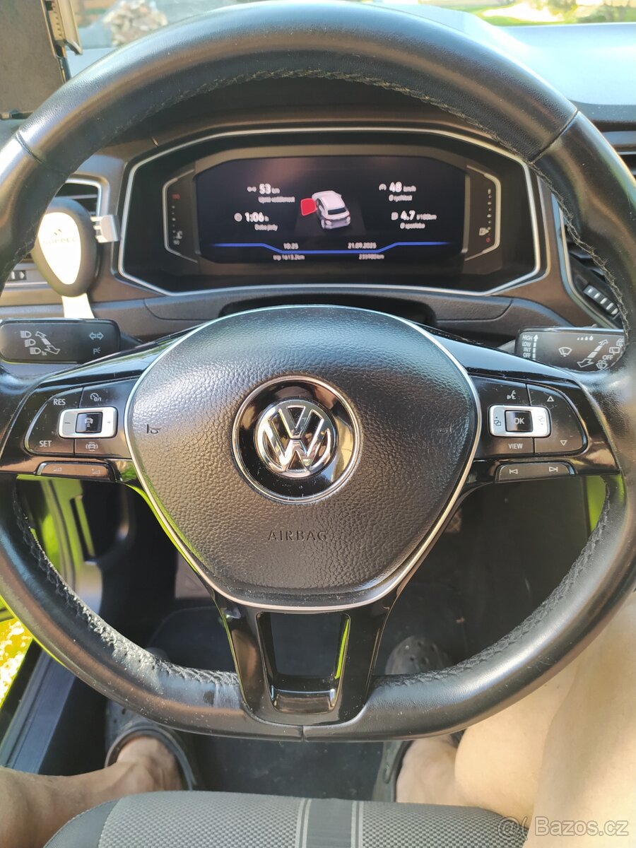 Prodám VW T-ROK - 16