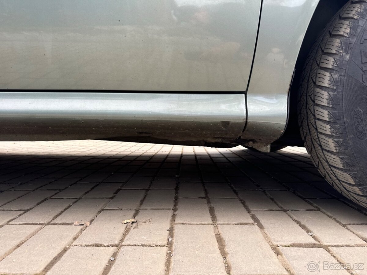 Škoda Octavia I Combi 1.9 TDI 81kW / 2004 / XENONY / TAŽNÉ - 16