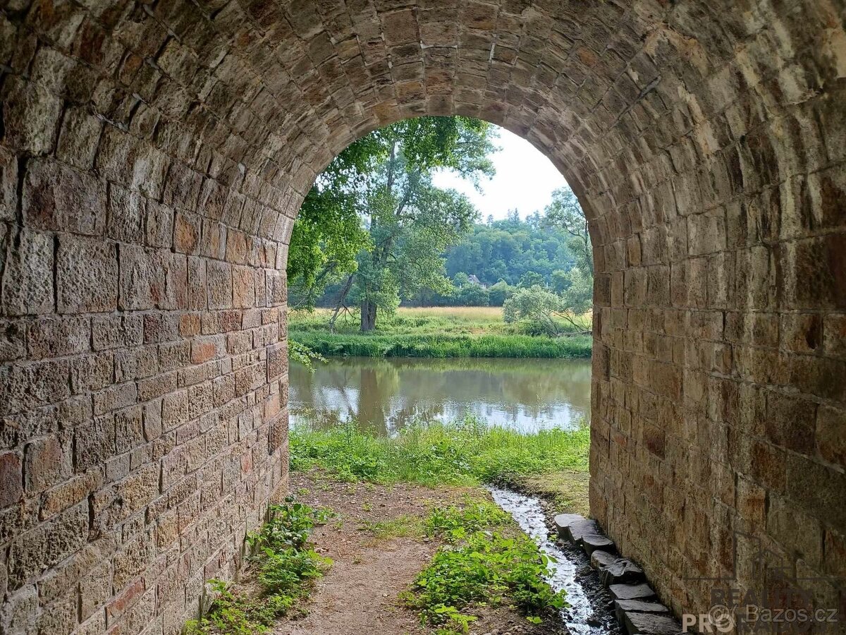 Prodej chaty v osobním vlastnictví v Újezdu nad Zbečnem, cha - 16