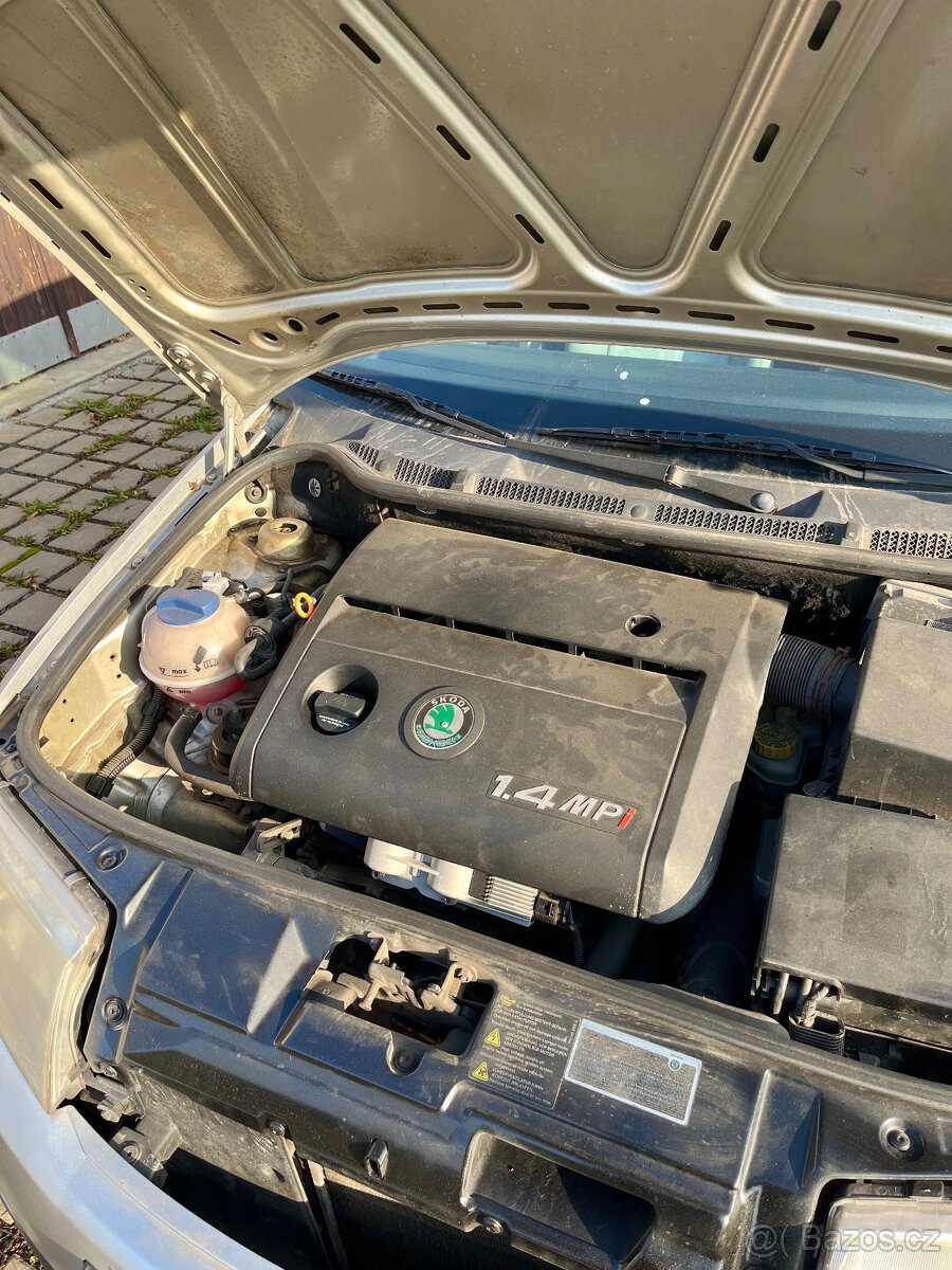 Škoda Fabia 1.4mpi benzín - 16