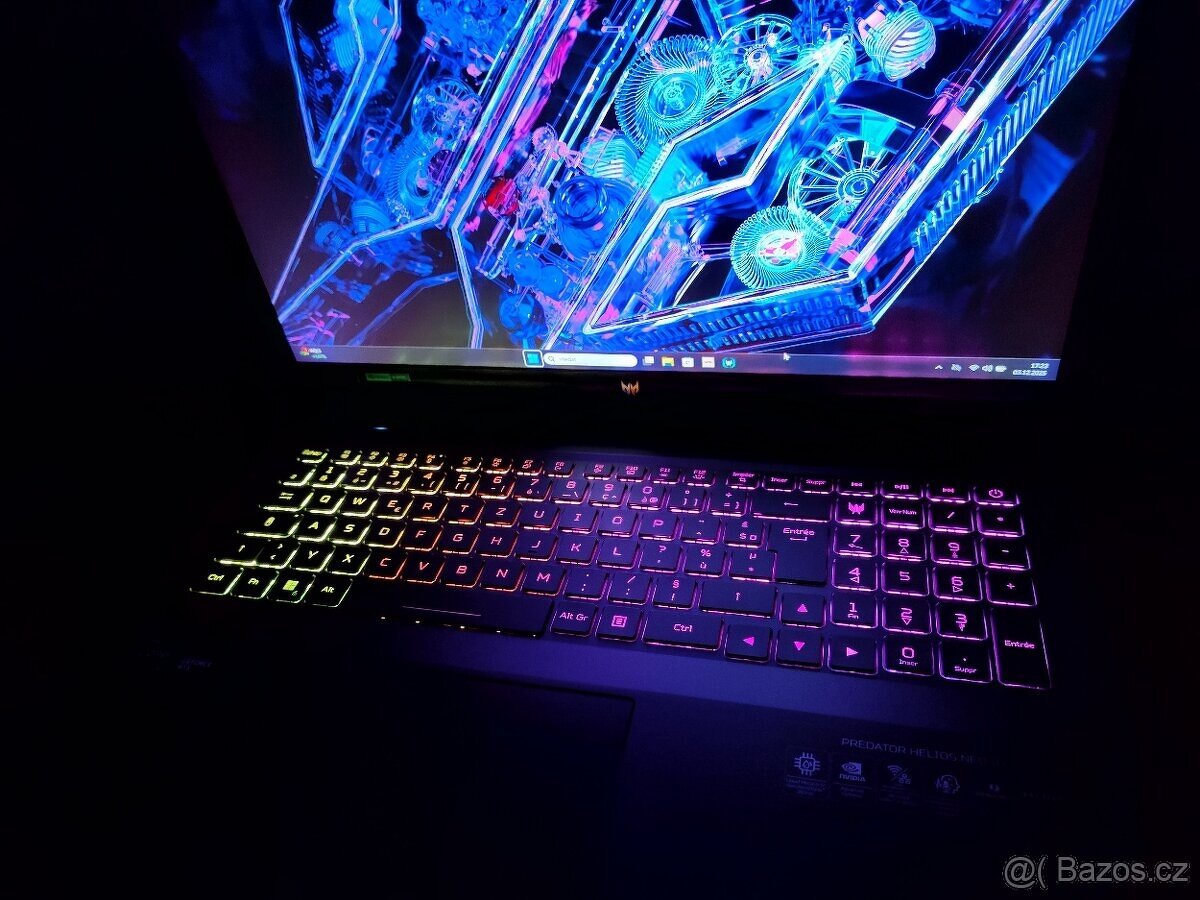 Obří 18 Predator Neo,i9-14th,4070-140w-RTX,32gb,QHD,1TB-Top - 16