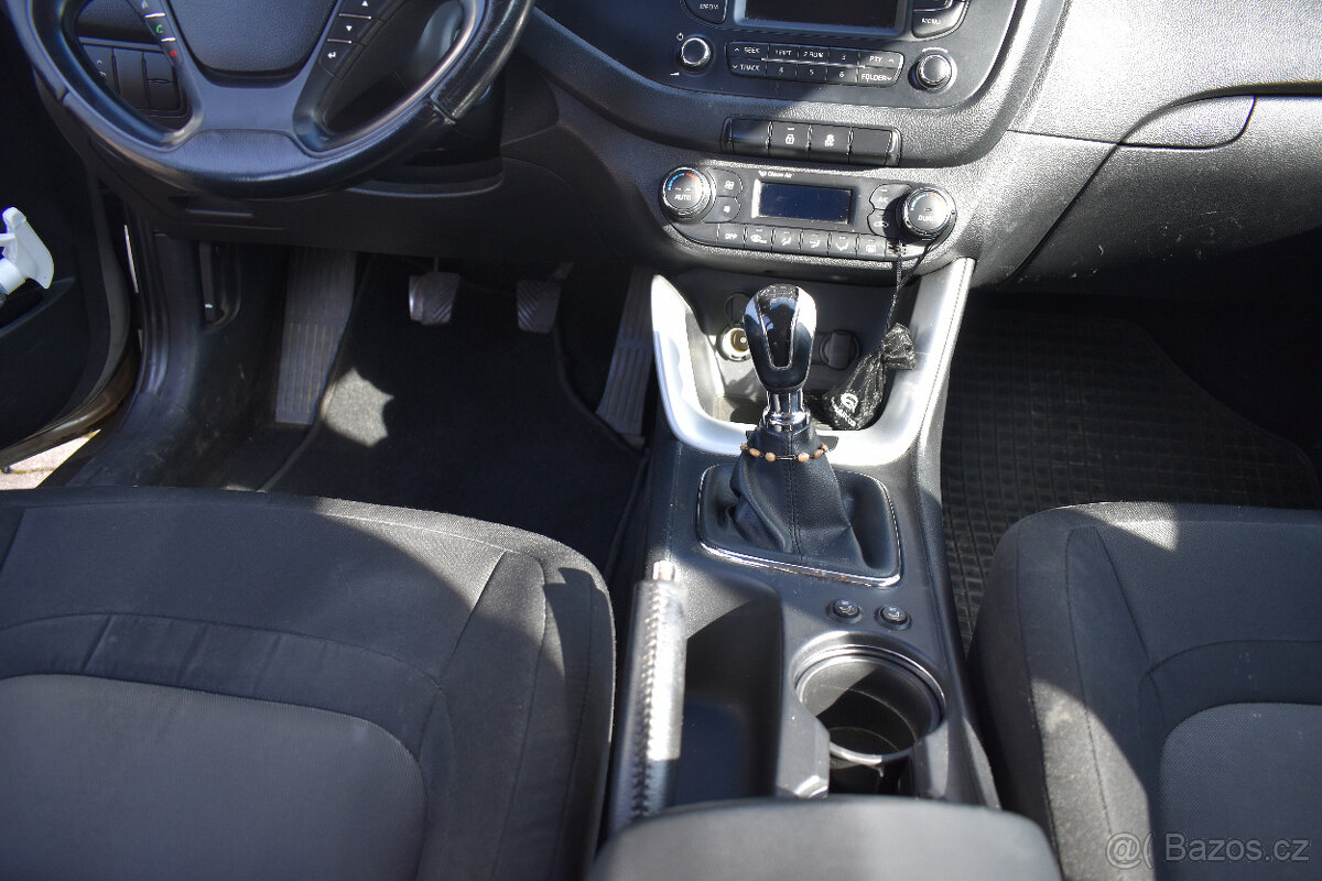 KIA CEE'D Combi 1.6 CRDi 94kW - 16