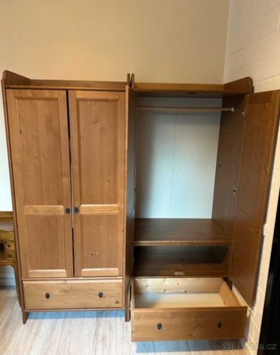 Nábytek Leksvik - skříně ,komody atd - 16
