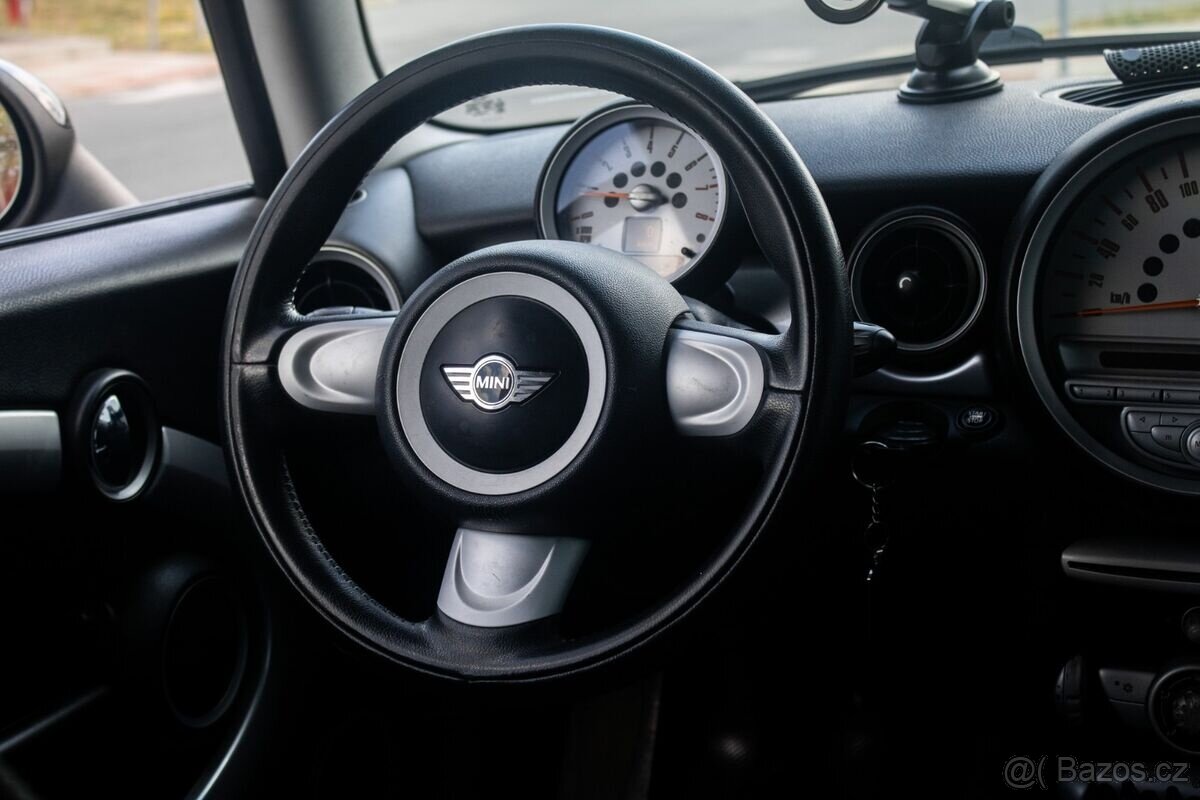 Mini Cooper 1.6 88kW (2007) - 16