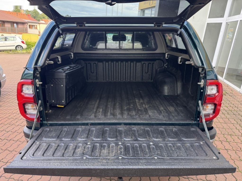 Toyota Hilux,2.8 automat Executive - 16