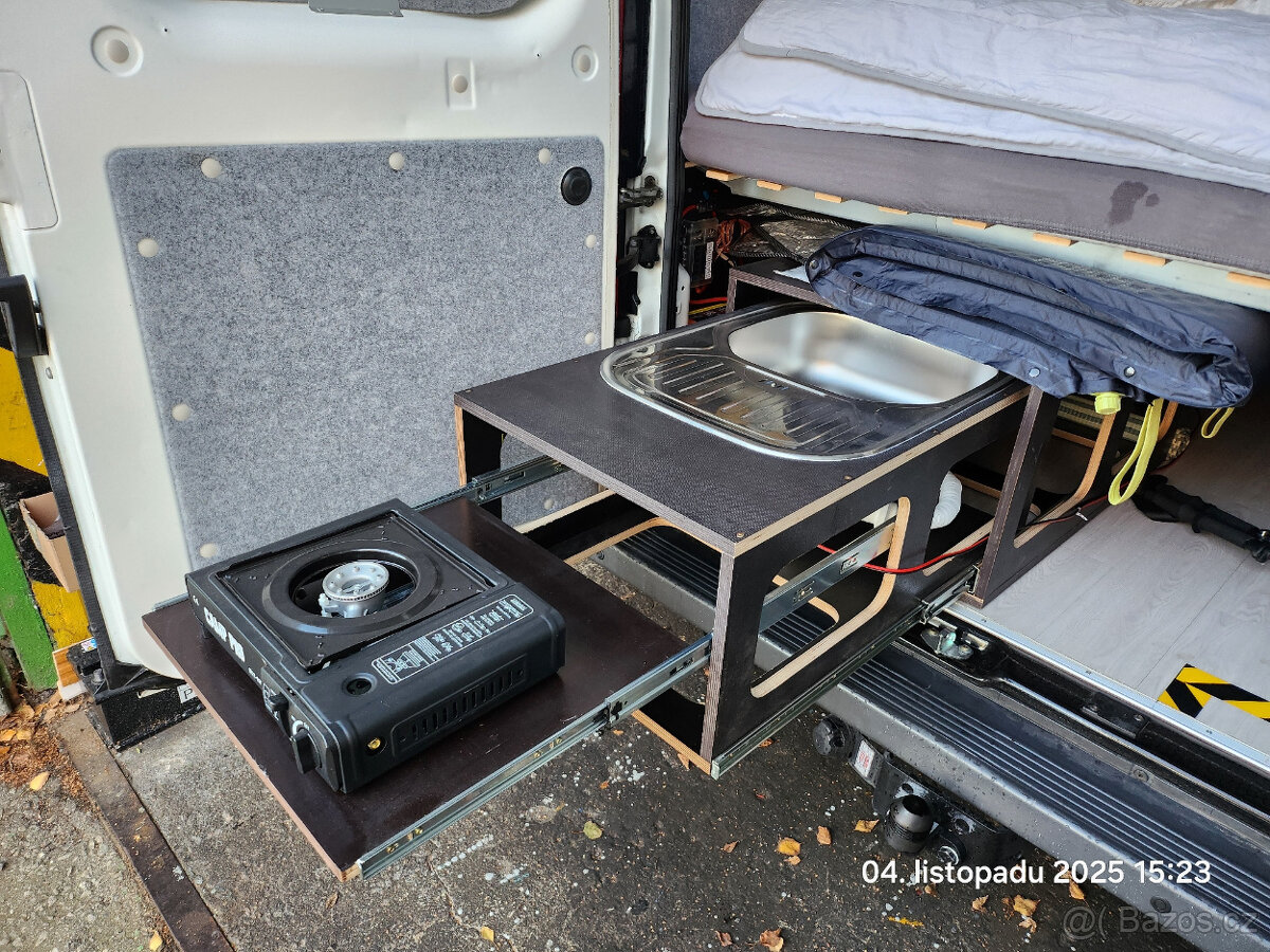Obytný Peugeot Boxer 2.0 BlueHdi 96kw 12/2016, 4místný,DPH - 16