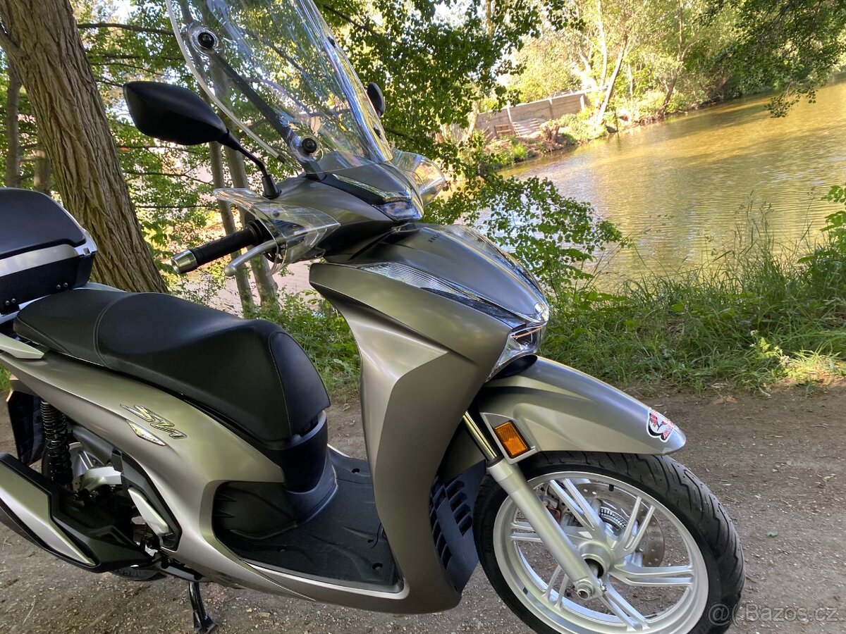 Honda SH 350 - 16