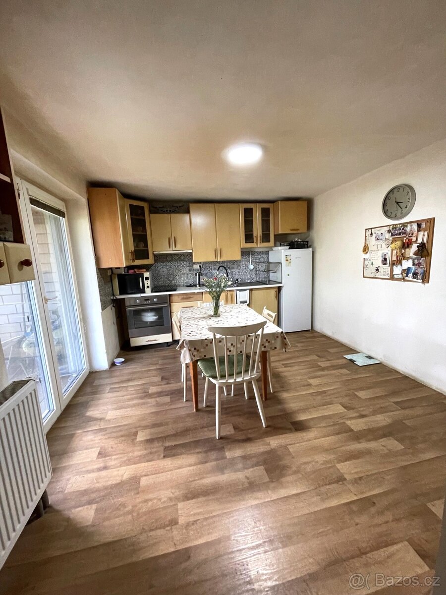 PRODEJ RD ŠUMICE - 16