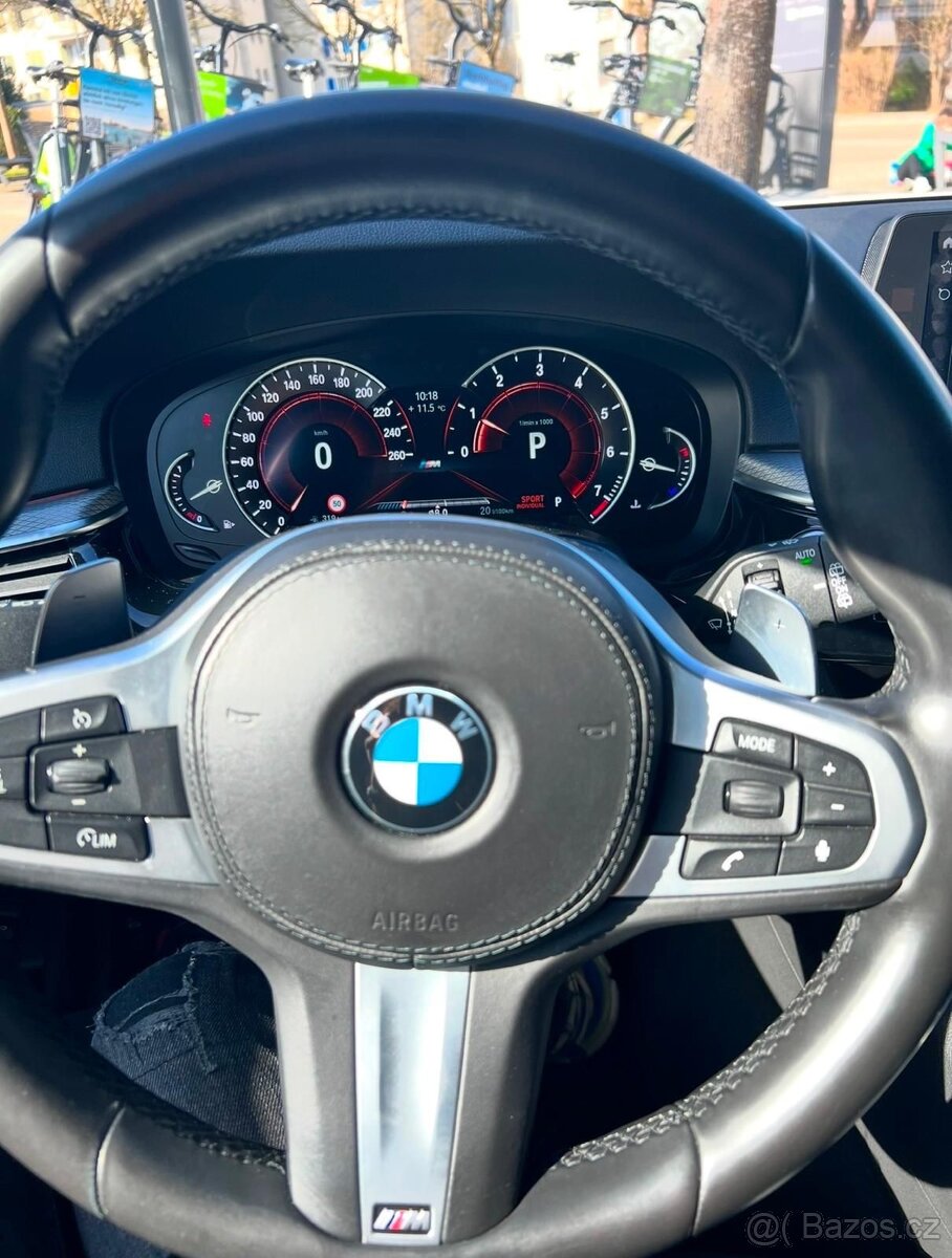 BMW 530i xDrive - 16