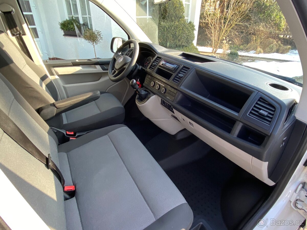 VW Transportér T6 2.0 TDi 75 KW klima 9 míst - 16