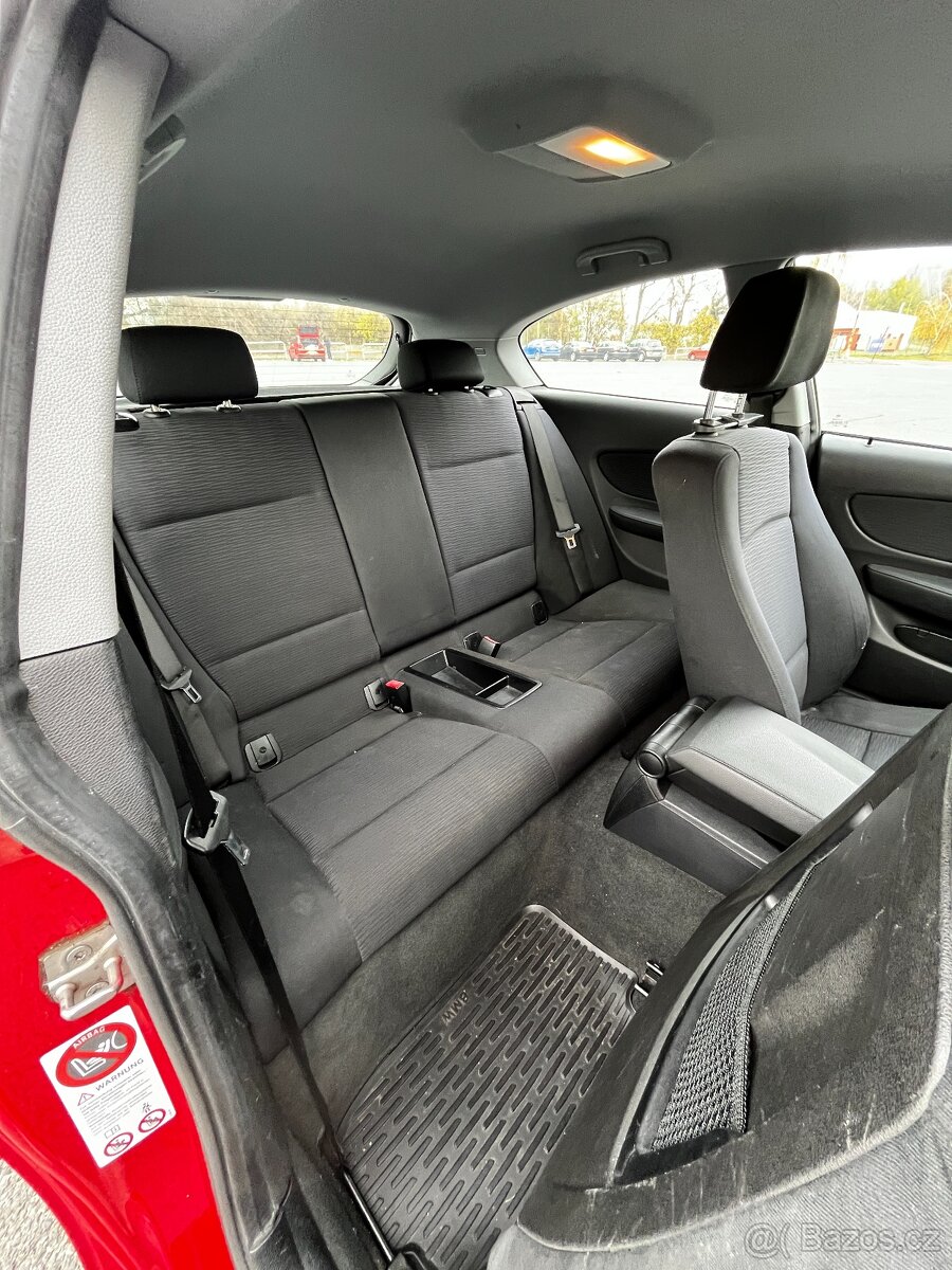 BMW řady 1 (116i) - benzin 2.0L, 90kW, rok 2009 - 16